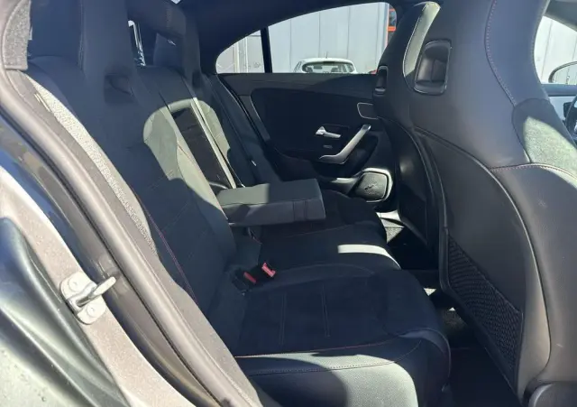 MERCEDES-BENZ CLA 250 4-Matic AMG Line 7G-DCT