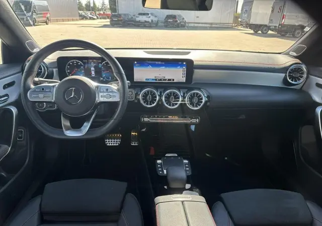 MERCEDES-BENZ CLA 250 4-Matic AMG Line 7G-DCT
