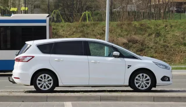 FORD S-MAX 