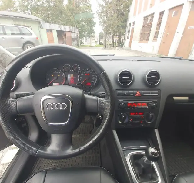 AUDI A3 Sportback 2.0 FSI Ambition