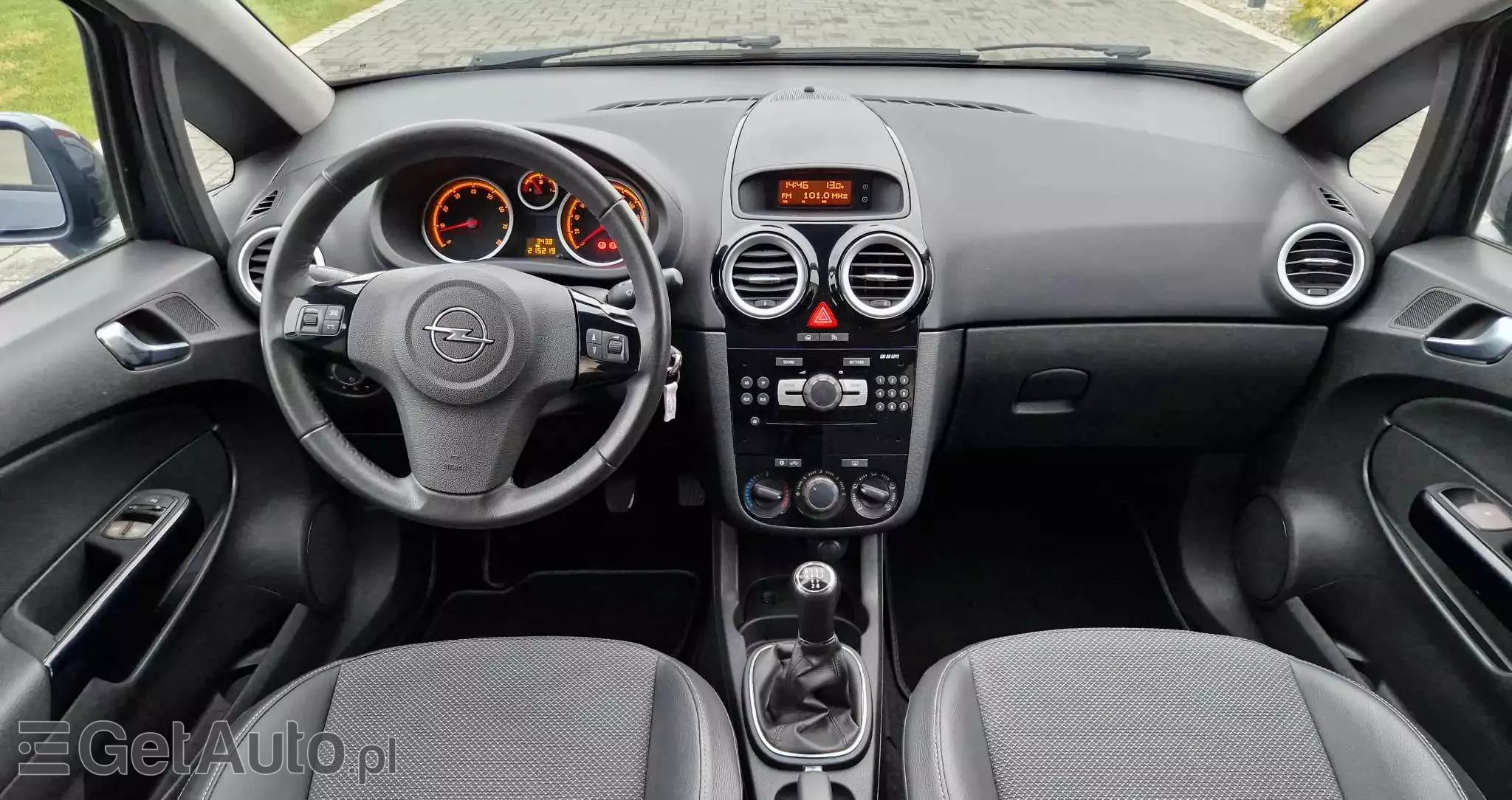 OPEL Corsa 1.4 16V Cosmo