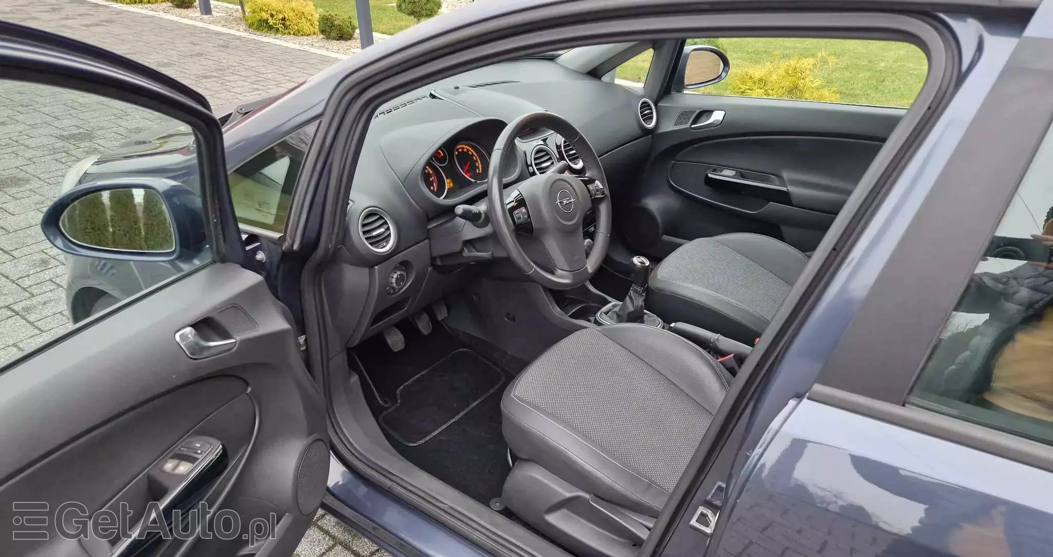 OPEL Corsa 1.4 16V Cosmo