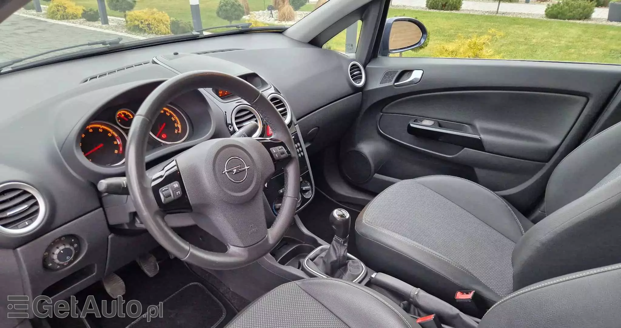 OPEL Corsa 1.4 16V Cosmo