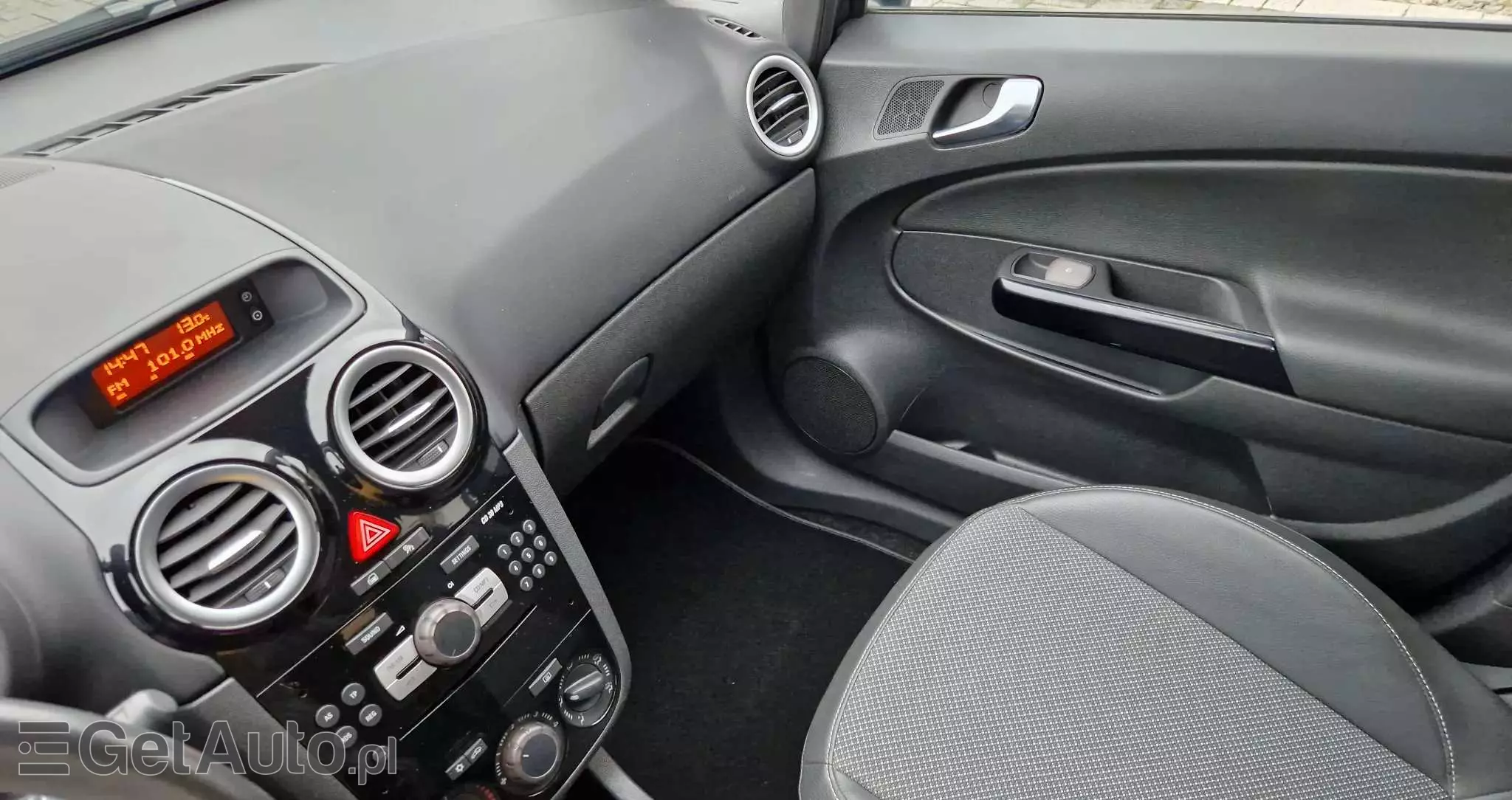 OPEL Corsa 1.4 16V Cosmo