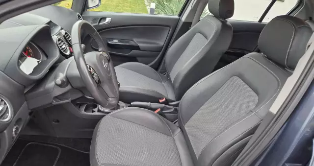 OPEL Corsa 1.4 16V Cosmo