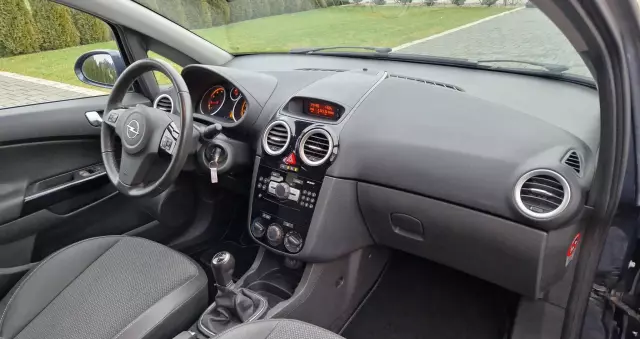 OPEL Corsa 1.4 16V Cosmo