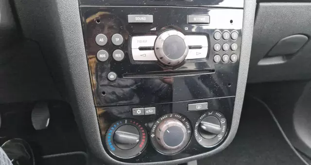 OPEL Corsa 1.4 16V Cosmo