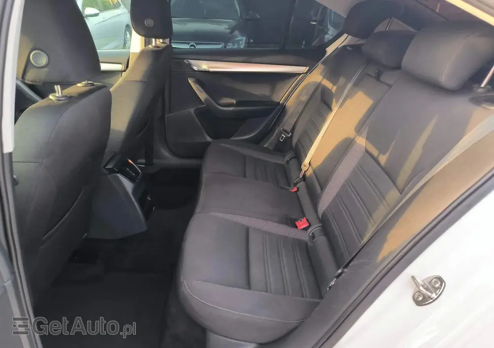 SKODA Octavia 1.5 TSI ACT DSG Sport Edition