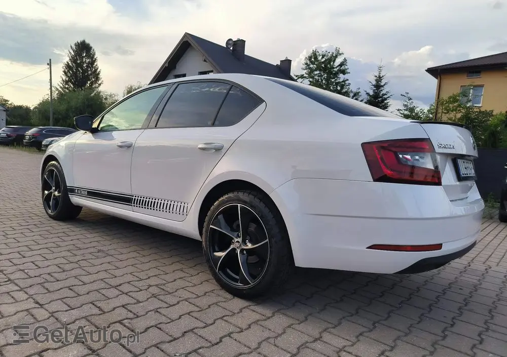 SKODA Octavia 1.5 TSI ACT DSG Sport Edition