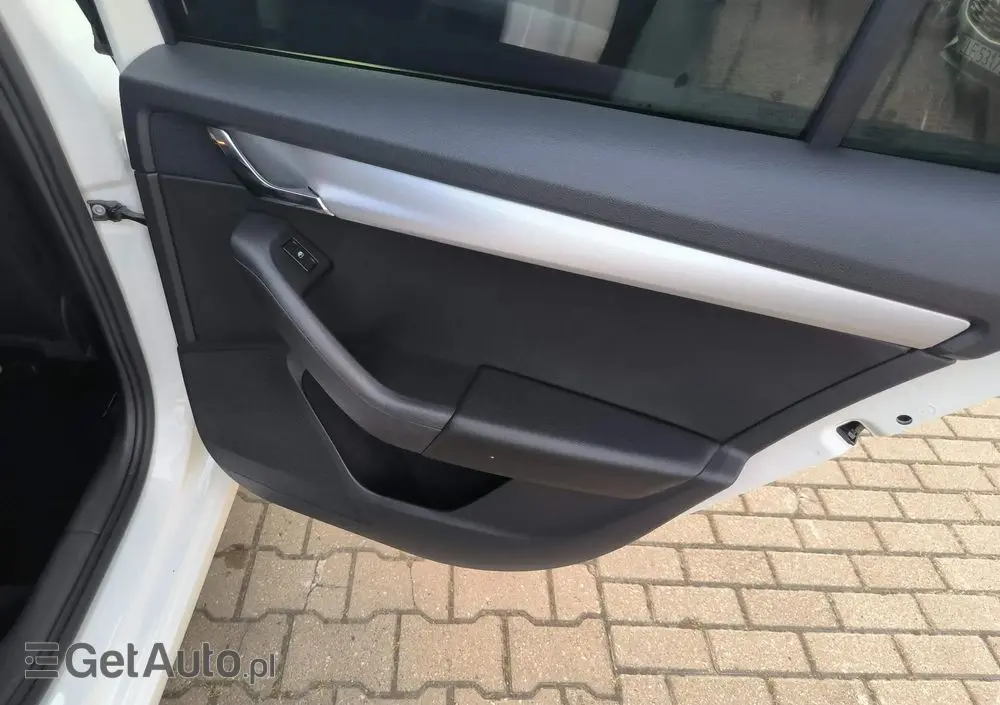 SKODA Octavia 1.5 TSI ACT DSG Sport Edition