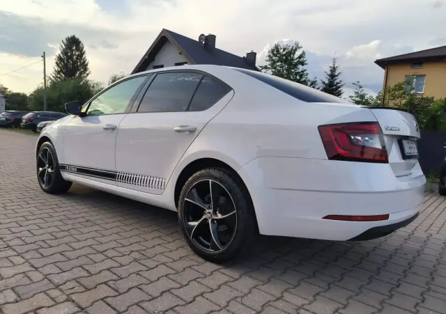 SKODA Octavia 1.5 TSI ACT DSG Sport Edition