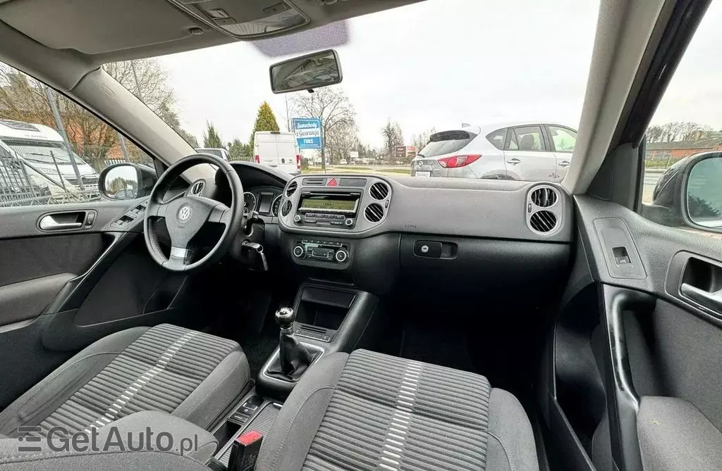 VOLKSWAGEN Tiguan 