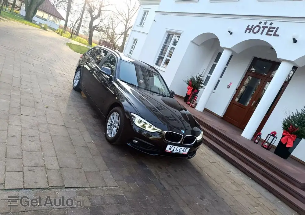 BMW Seria 3 318d DPF Edition Lifestyle