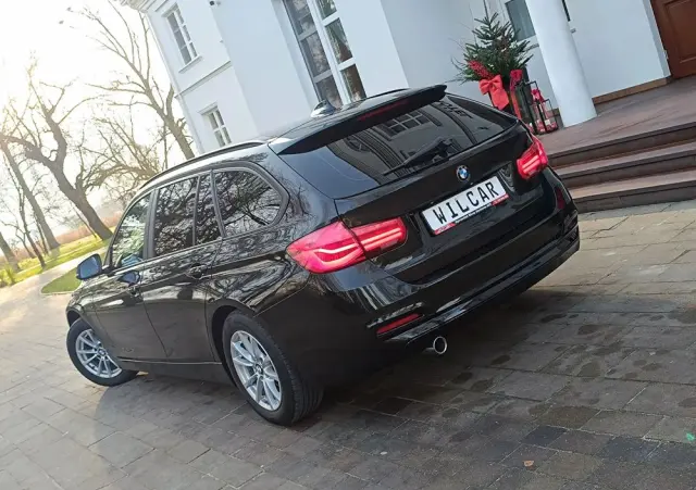 BMW Seria 3 318d DPF Edition Lifestyle