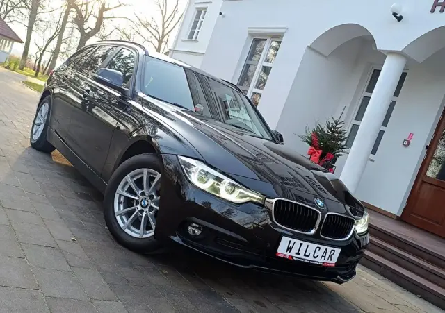 BMW Seria 3 318d DPF Edition Lifestyle