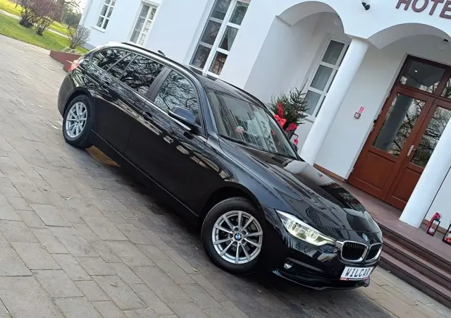 BMW Seria 3 318d DPF Edition Lifestyle