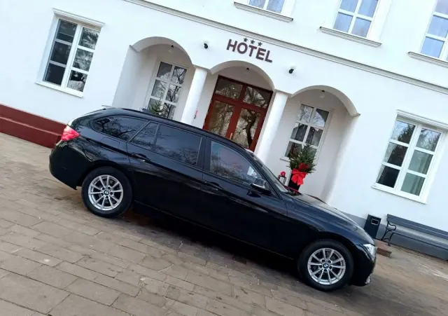 BMW Seria 3 318d DPF Edition Lifestyle