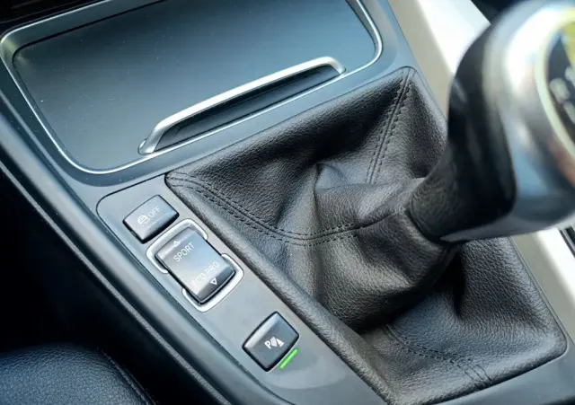 BMW Seria 3 318d DPF Edition Lifestyle