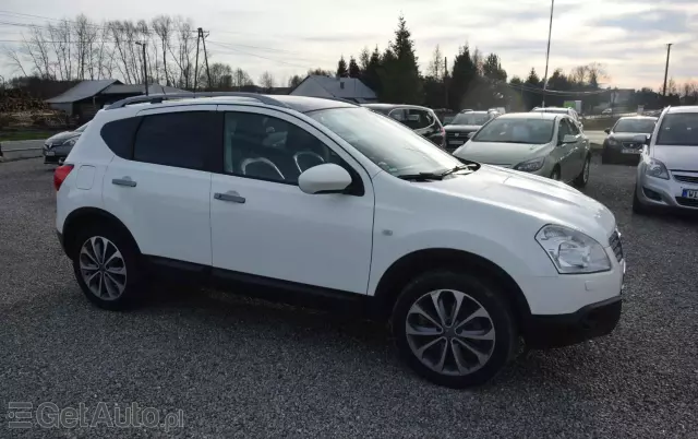 NISSAN Qashqai 2.0 dCi 4 x 4 DPF lounge