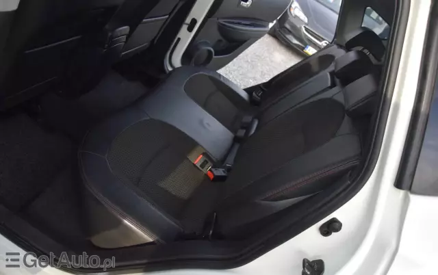 NISSAN Qashqai 2.0 dCi 4 x 4 DPF lounge