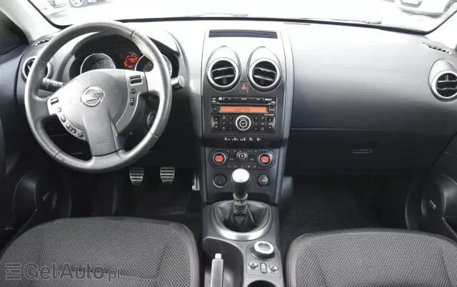 NISSAN Qashqai 2.0 dCi 4 x 4 DPF lounge