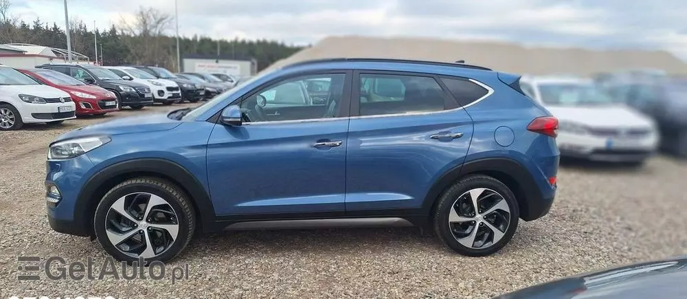 HYUNDAI Tucson 
