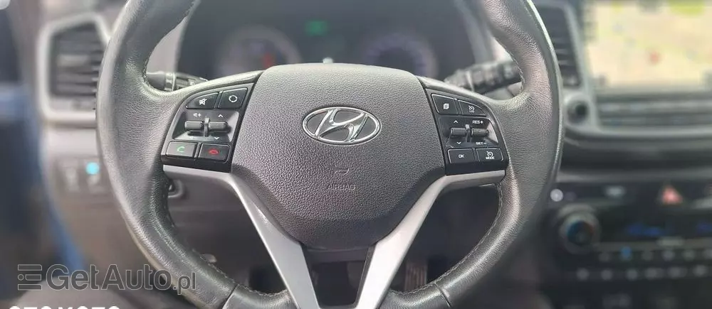 HYUNDAI Tucson 