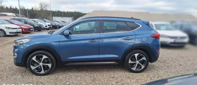 HYUNDAI Tucson 