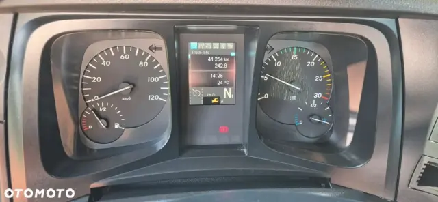 MERCEDES-BENZ AROCS 1827///* 2018///* PRZEB 41 TYŚ///* HDS///* WYWROTKA///* ROTATOR///* 18000KG///* ŁYŻKA///* STAN JAK NOWY 