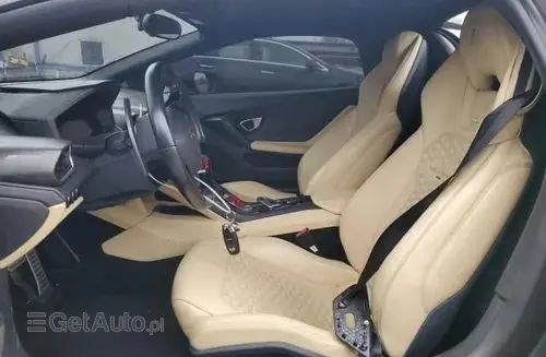 LAMBORGHINI Huracan 