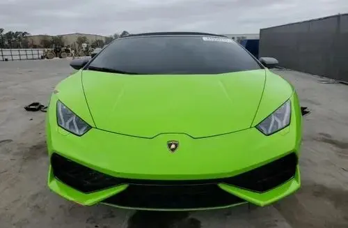 LAMBORGHINI Huracan 