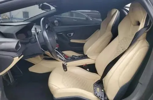 LAMBORGHINI Huracan 