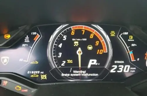 LAMBORGHINI Huracan 