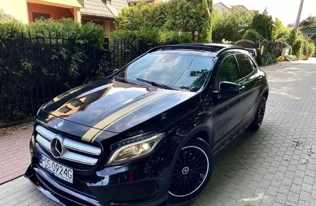 MERCEDES-BENZ GLA 