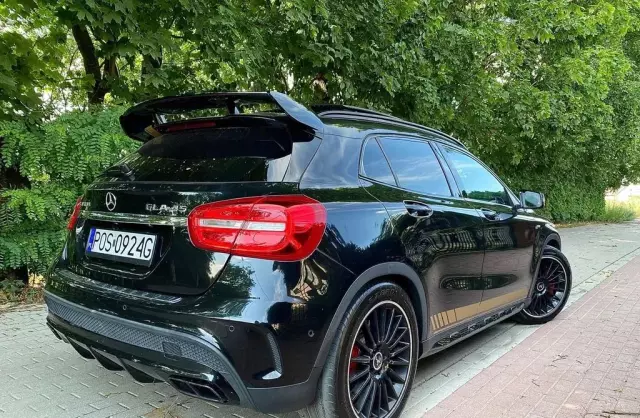 MERCEDES-BENZ GLA 