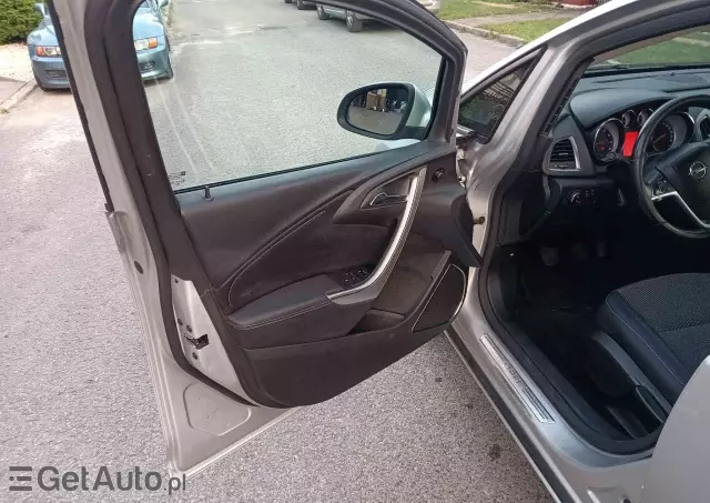 OPEL Astra 1.4 EcoFLEX Cosmo