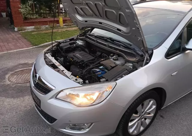 OPEL Astra 1.4 EcoFLEX Cosmo