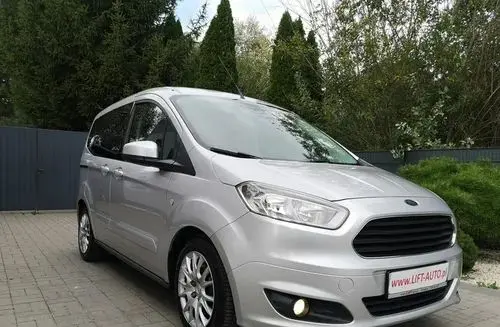 FORD Tourneo Courier 