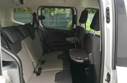 FORD Tourneo Courier 