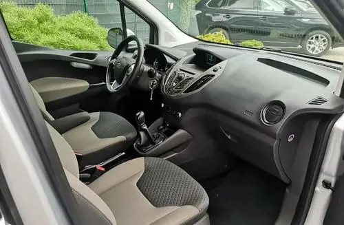 FORD Tourneo Courier 