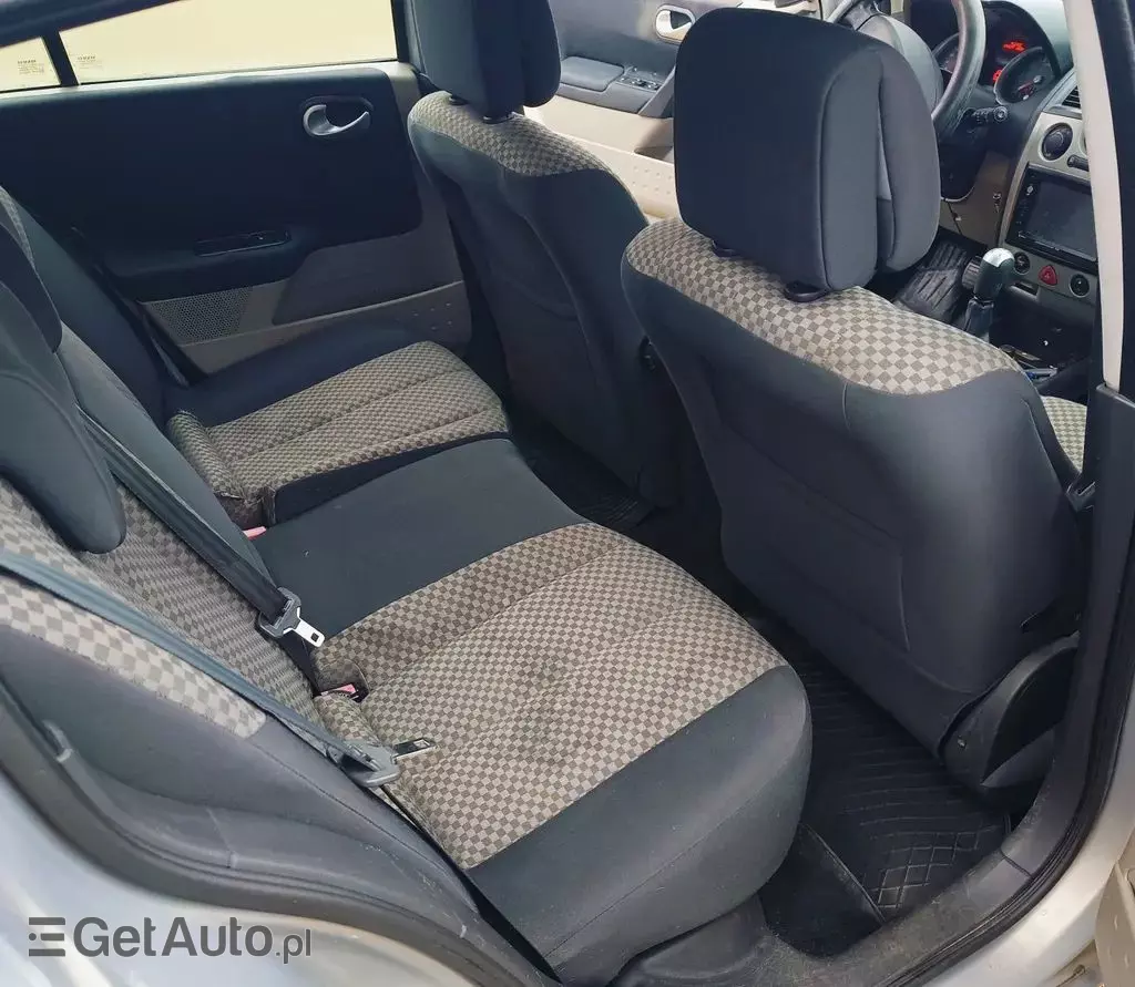 RENAULT Megane 1.6 16V (112 KM)