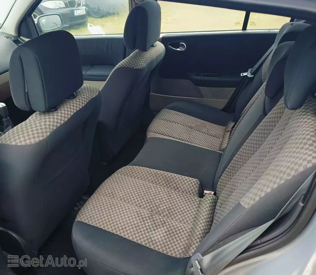 RENAULT Megane 1.6 16V (112 KM)