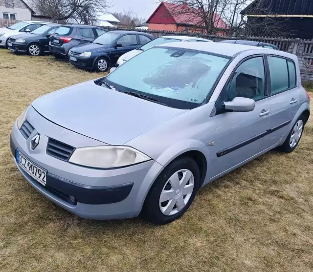 RENAULT Megane 1.6 16V (112 KM)