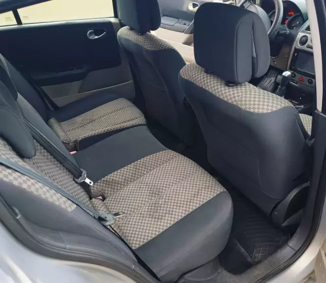 RENAULT Megane 1.6 16V (112 KM)