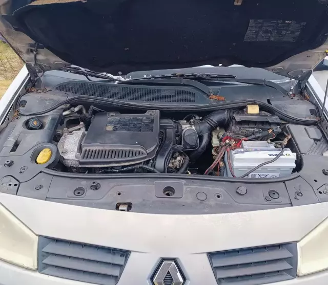 RENAULT Megane 1.6 16V (112 KM)