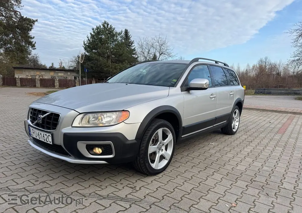 VOLVO XC 70 D5 AWD Momentum