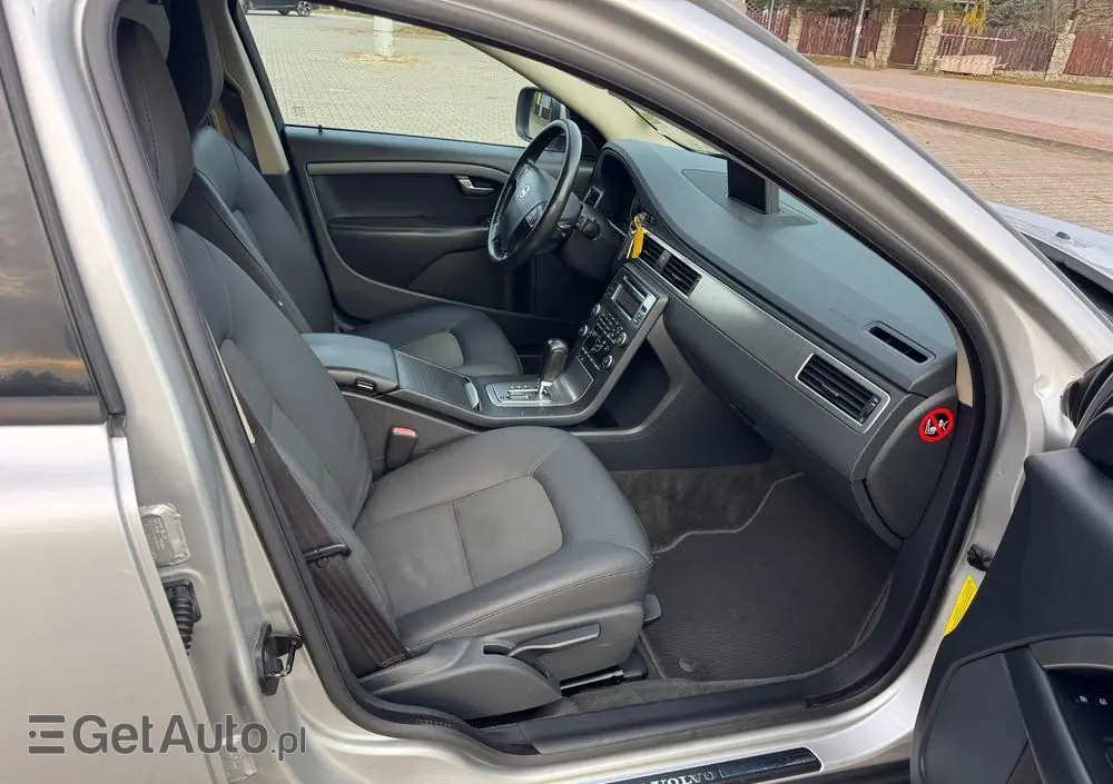 VOLVO XC 70 D5 AWD Momentum