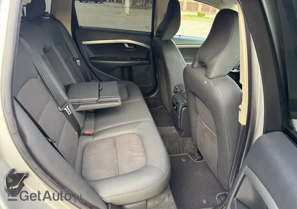 VOLVO XC 70 D5 AWD Momentum