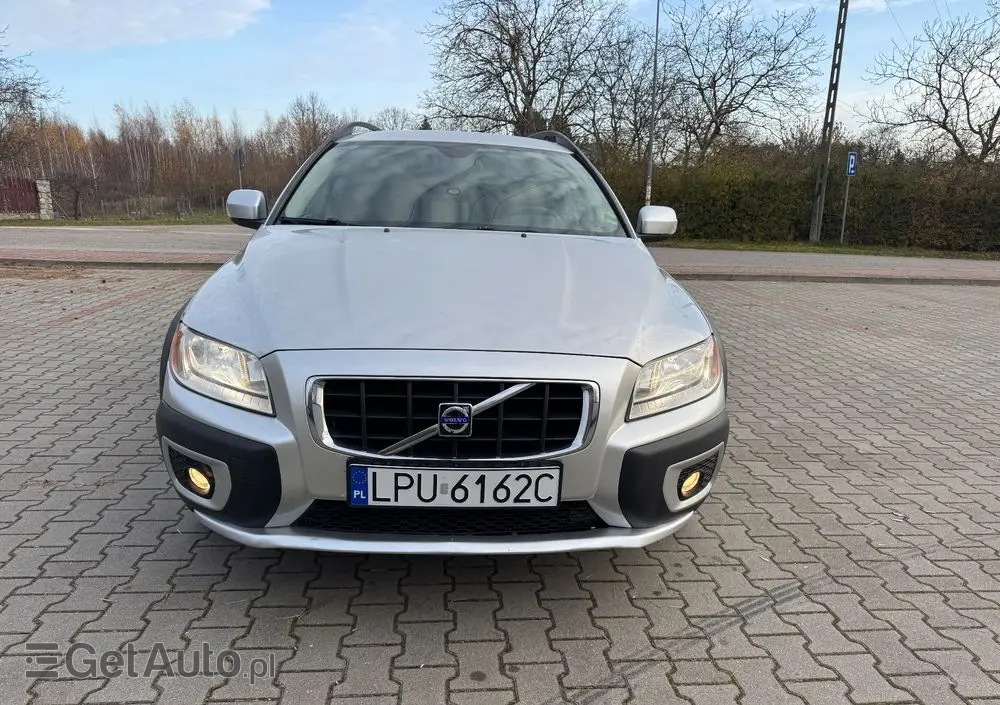 VOLVO XC 70 D5 AWD Momentum