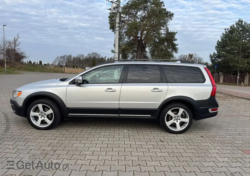 VOLVO XC 70 D5 AWD Momentum